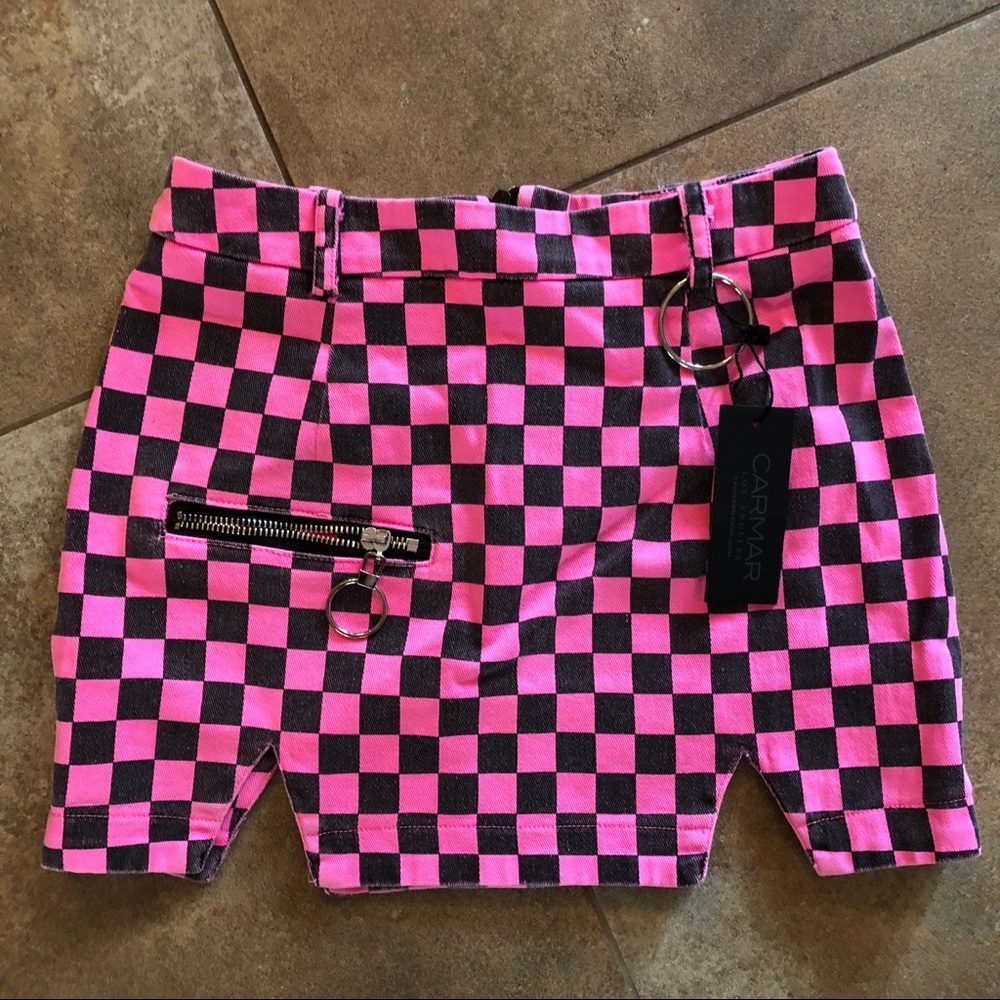 Pink checkered skirt LF